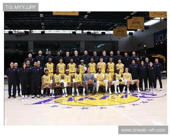 雷霆七连胜大胜鹈鹕 占据联盟榜首位置 雷霆七连胜大胜鹈鹕 占据联盟榜首位置